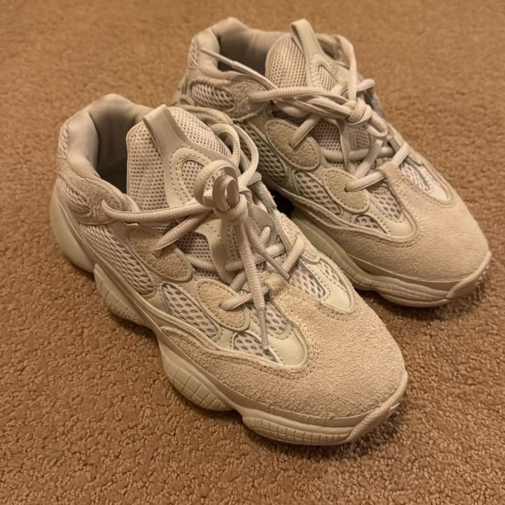 Yeezy 500 blush size 4.5